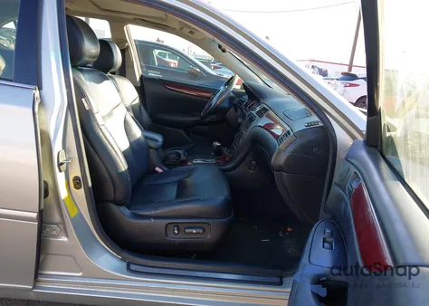 2004 Lexus Es 330 z USA, uszkodzony, nr VIN JTHBA30G045033365